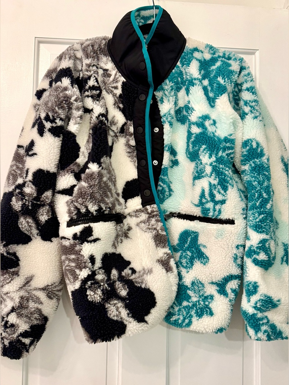 Hit The Slopes Printed Fleece Jacket - Picture 4 of 6